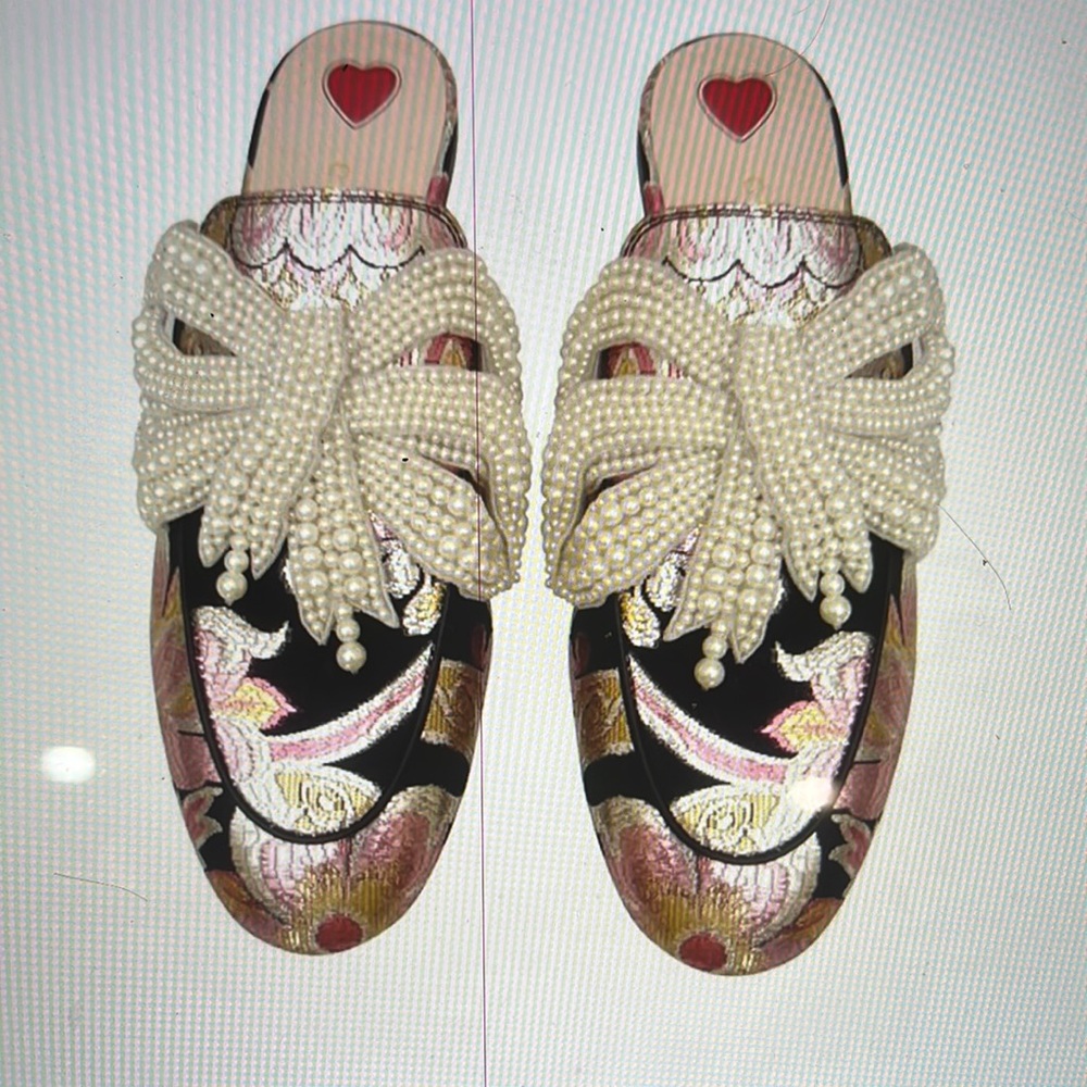 Gucci Pink Brocade Princetown Loafer with Pearl Bow Mules/Slides